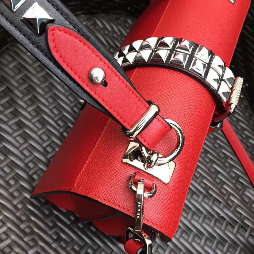 Pra*a elektra shoulder bag in red calfskin