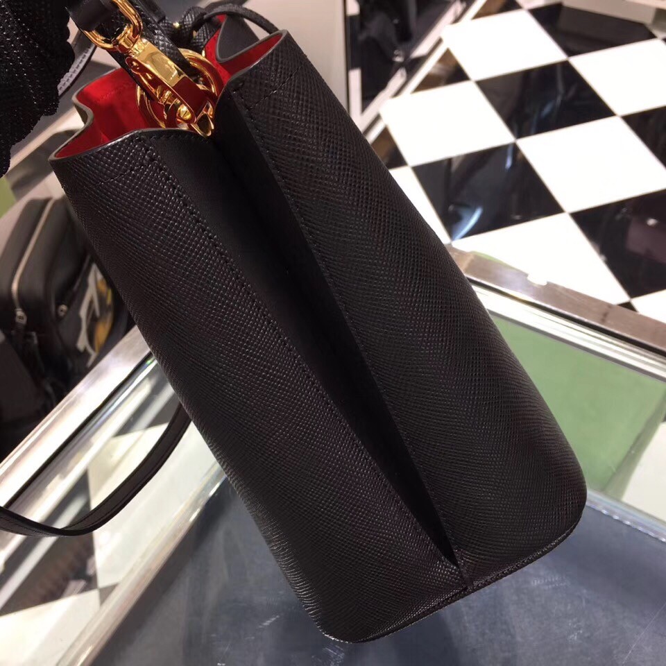 pra*a black saffiano N0*H south double medium bag