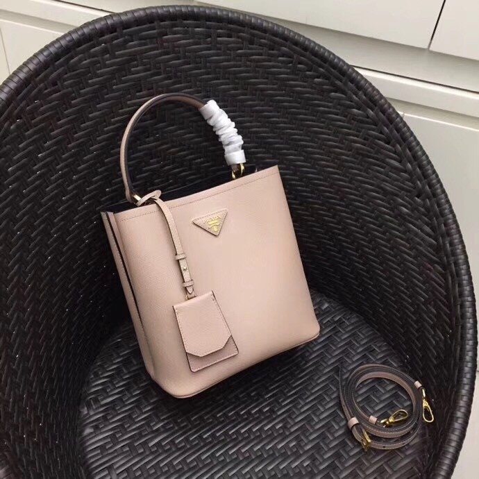 pra*a nude saffiano N0*H south double medium bag