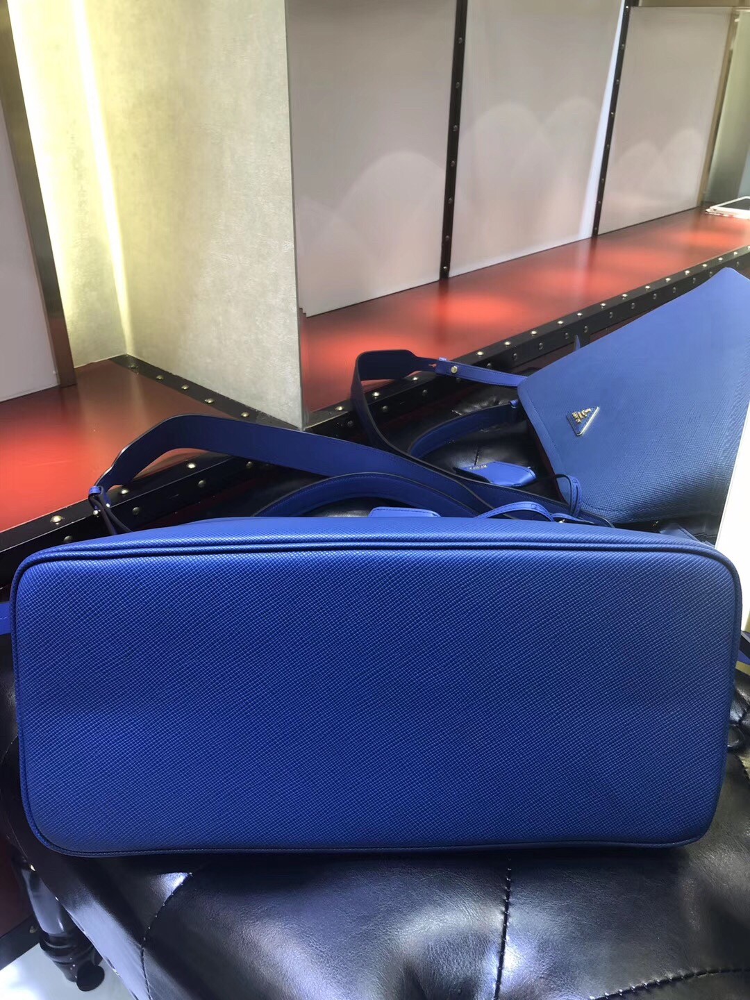Pra*a matinee tote bag in blue saffiano leather
