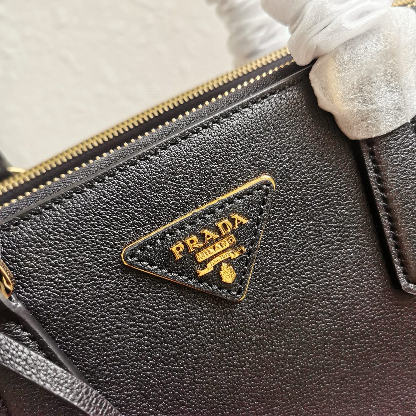 Pra*a galleria large tote bag in black calfskin