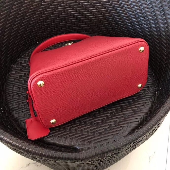 Pra*a matinee mini bag in red saffiano leather