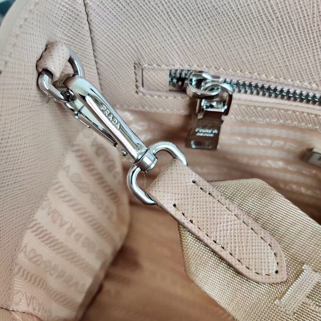 Pra*a galleria micro bag in beige saffiano leather