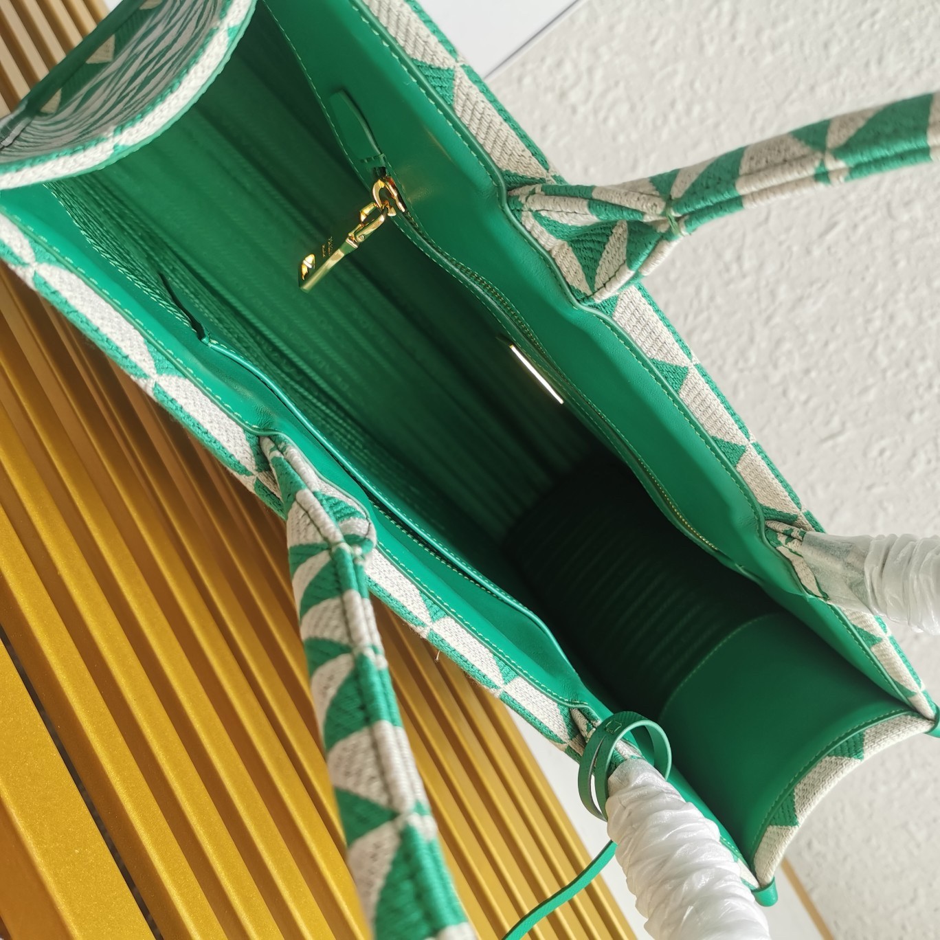 Pra*a symbole large bag in green and white jacquard fabric