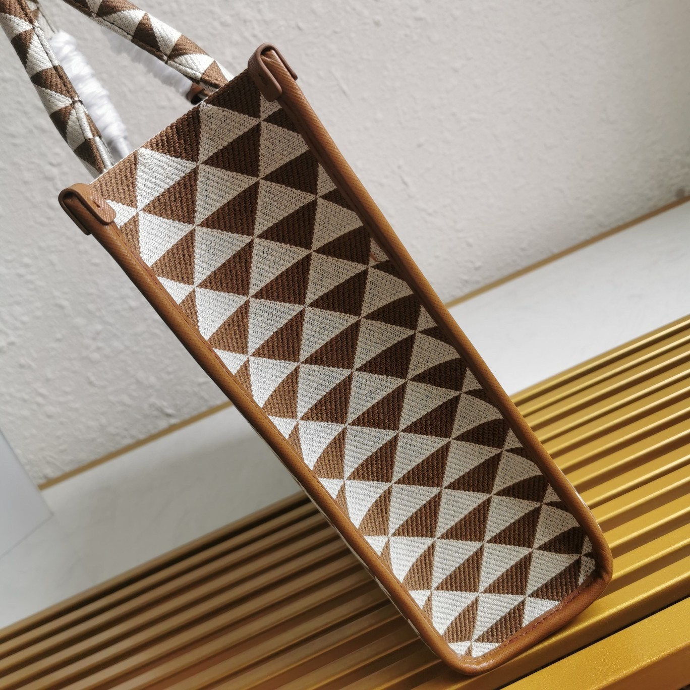 Pra*a symbole large bag in white/brown jjacquard fabric