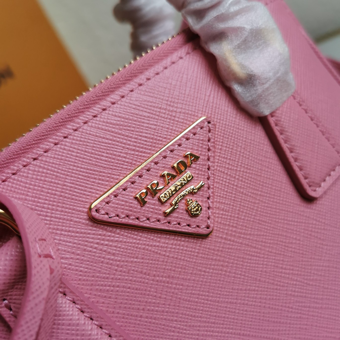 Pra*a mini galleria bag in pink saffiano leather