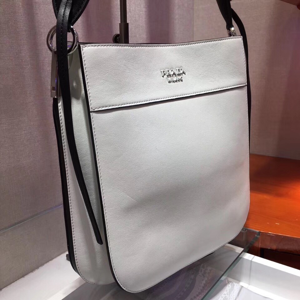 Pra*a margit shoulder bag in white calfskin