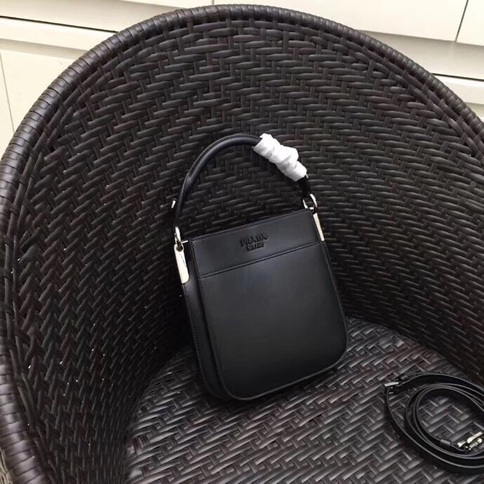 Pra*a small margit bag in black calfskin