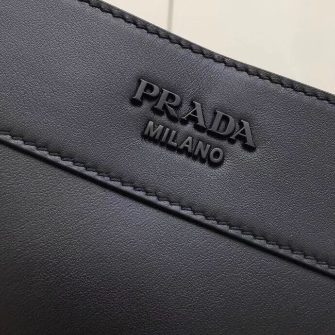 Pra*a small margit bag in black calfskin
