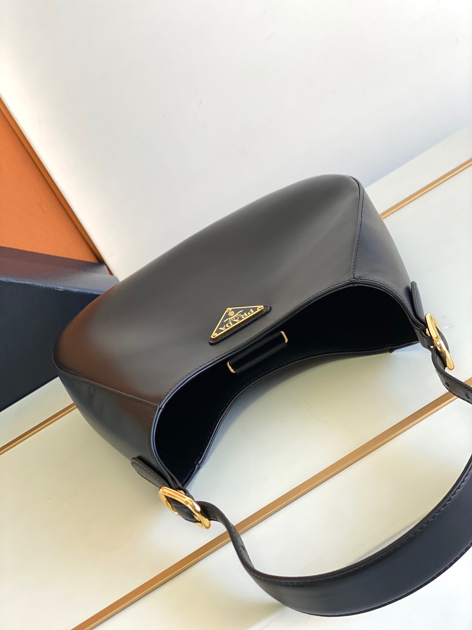 Pra*a shoulder bag in black leather