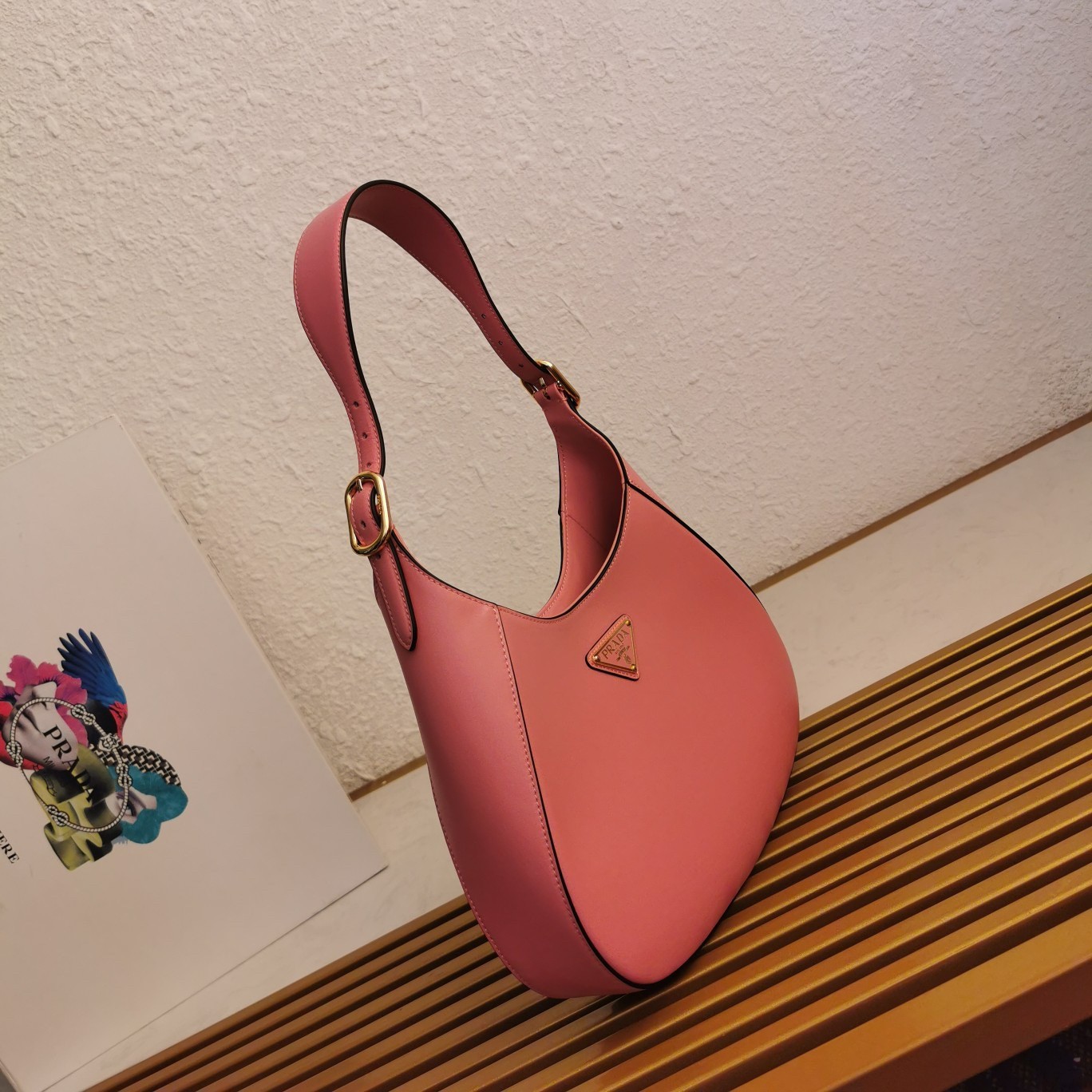 Pra*a shoulder bag in pink leather