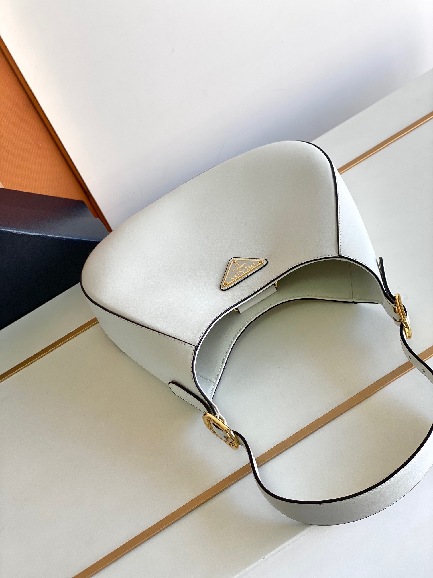 Pra*a shoulder bag in white leather