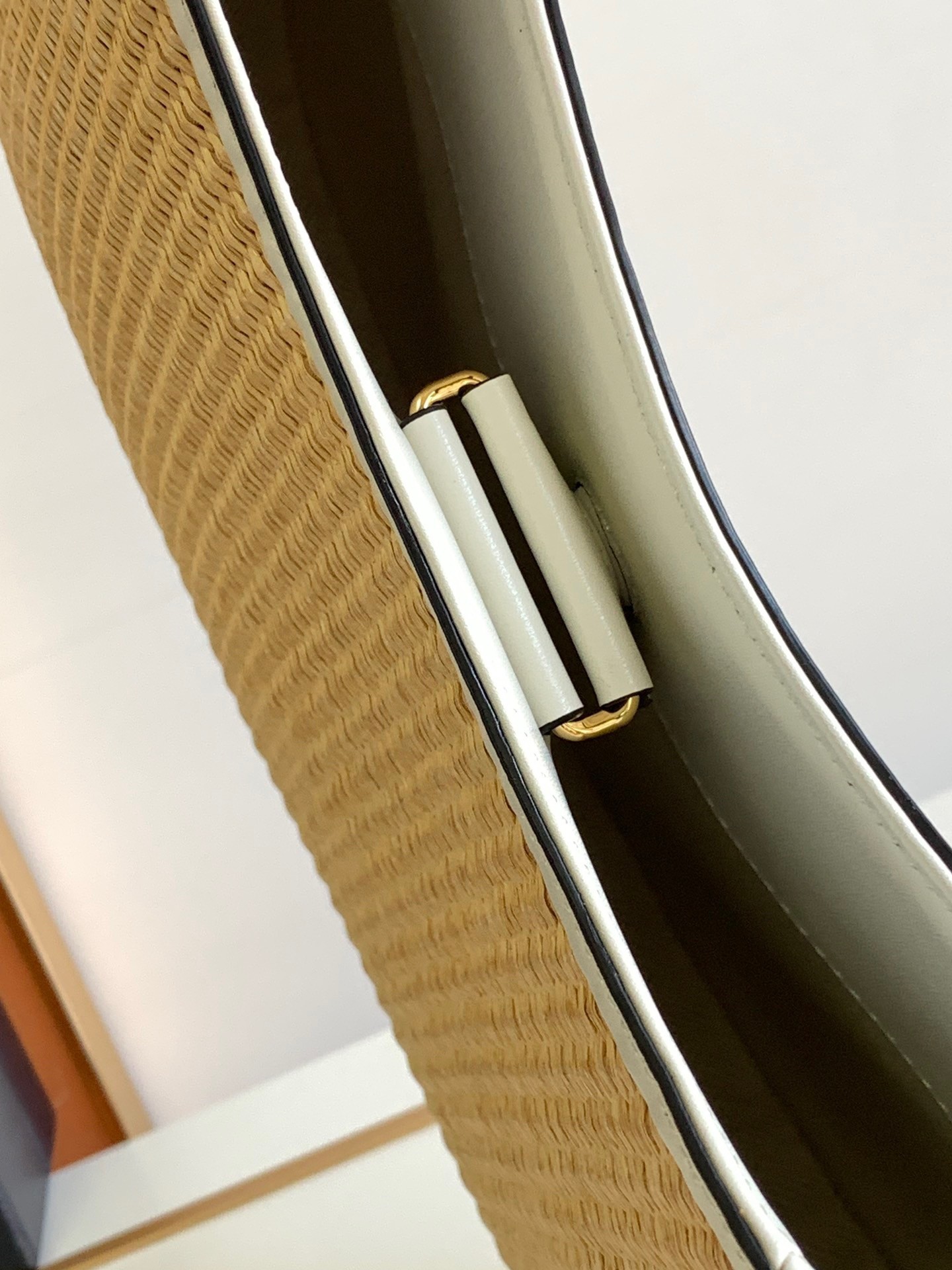 Pra*a shoulder bag in woven straw and white leather