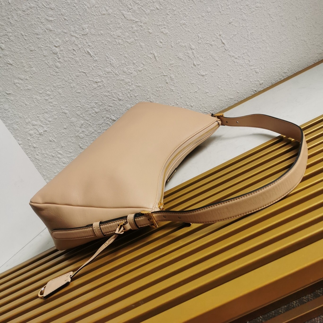 Pra*a aimee large shoulder bag in travertine leather