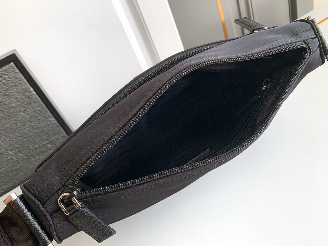 Pra*a crossbody bag in black re-nylon