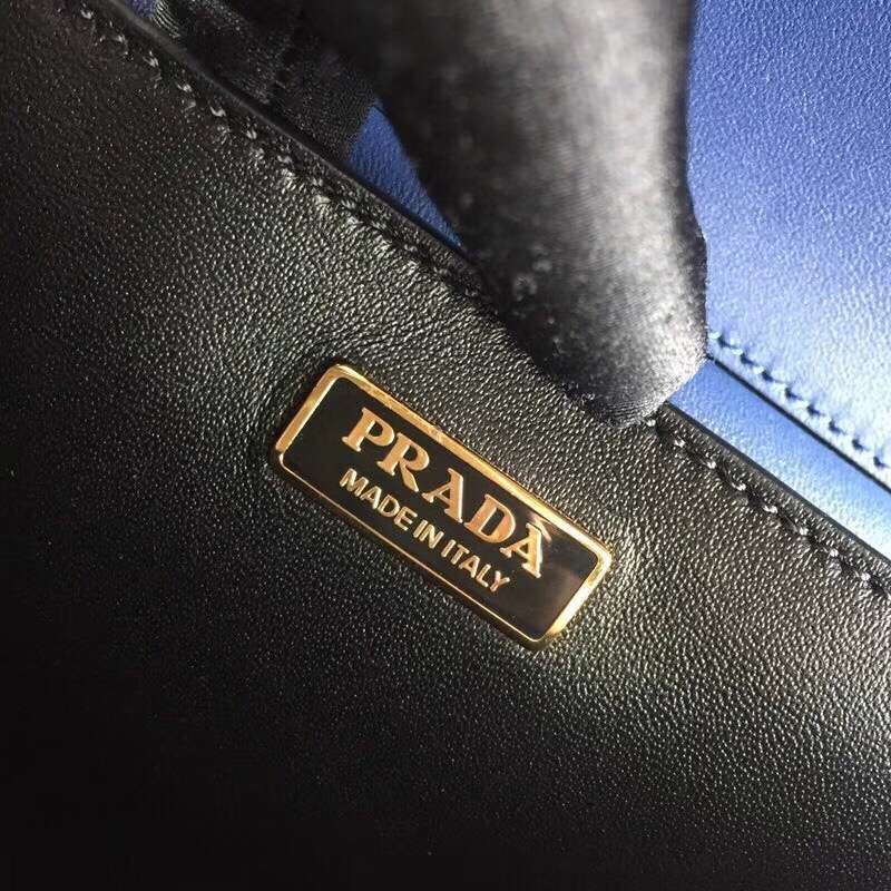 Pra*a cahier shoulder bag in blue/black leather