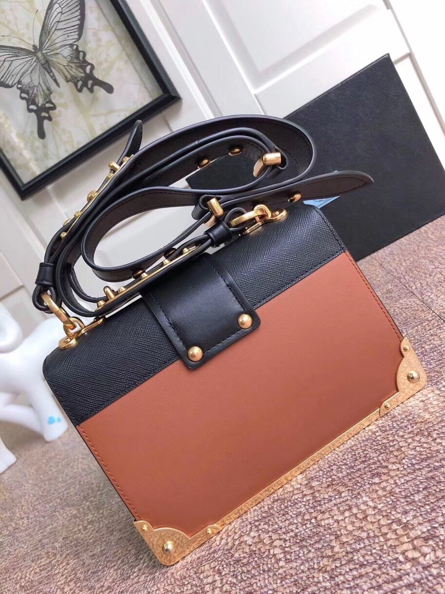 Pra*a cahier shoulder bag in brown/black leather