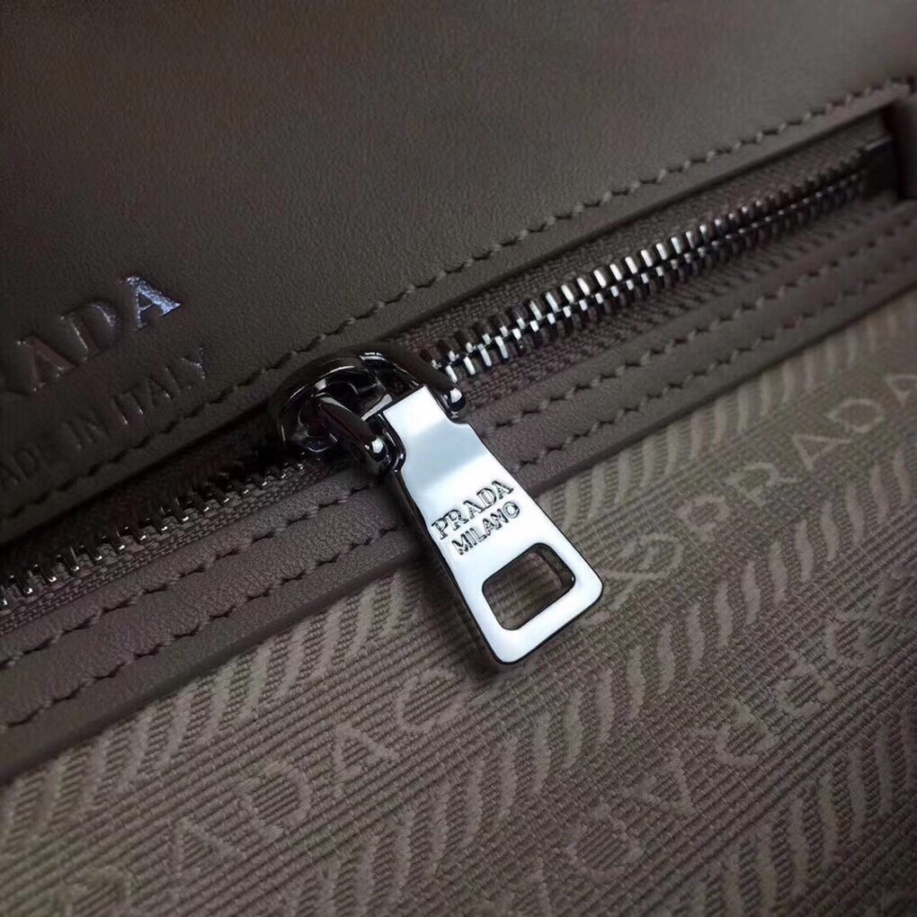 Pra*a diagramme flap bag in grey calfskin