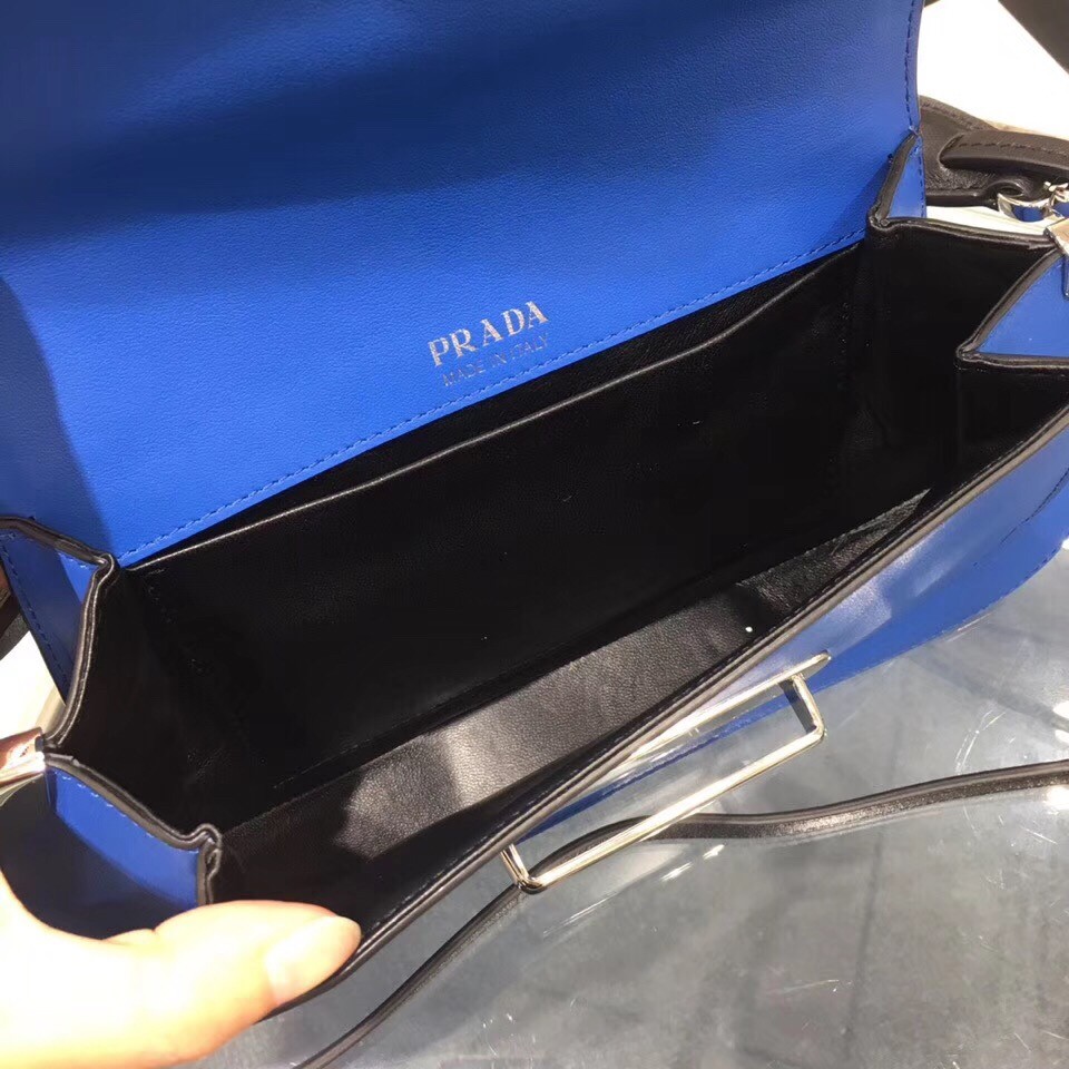 Pra*a sidonie shoulder bag in blue/black leather