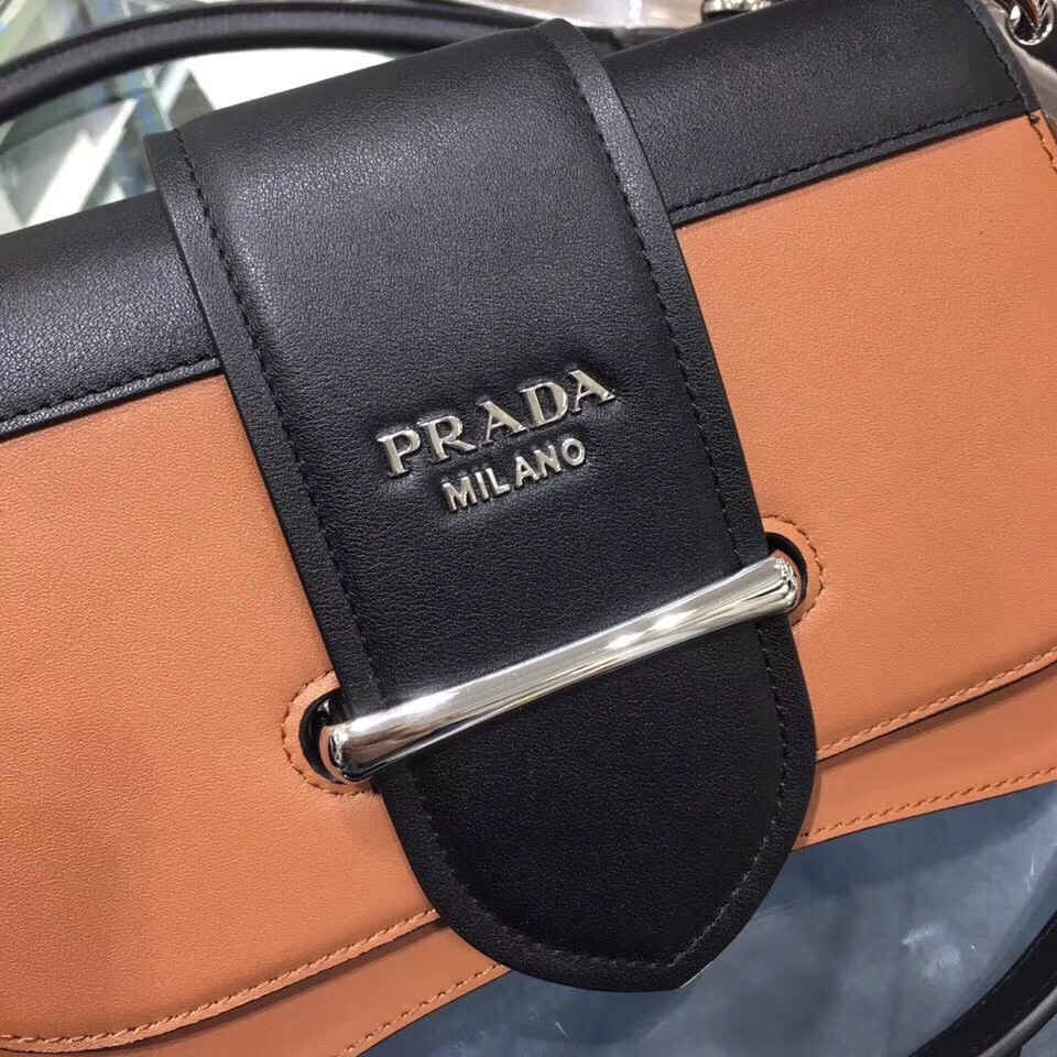 Pra*a sidonie shoulder bag in brown/black leather