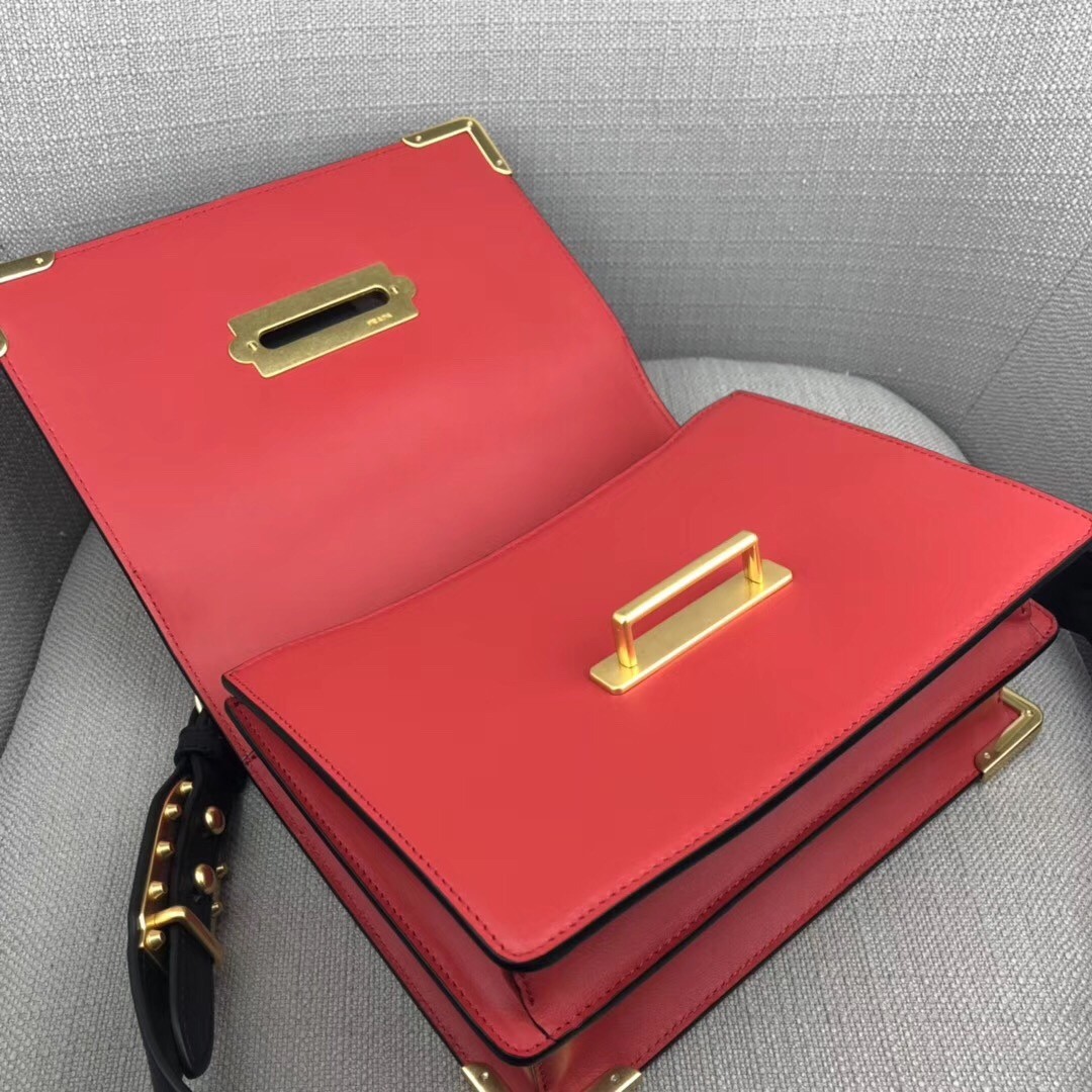 Pra*a large cahier bag in red/black leather