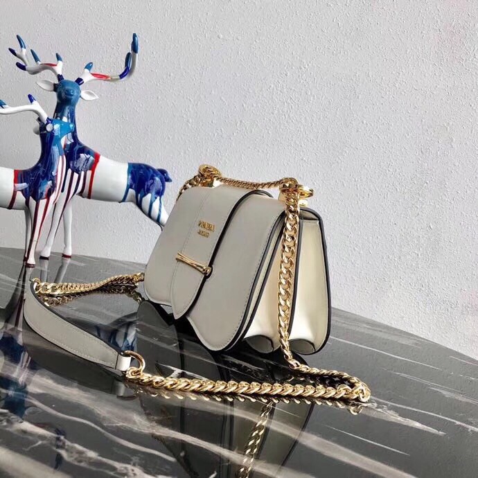 Pra*a sidonie shoulder bag in white calfskin