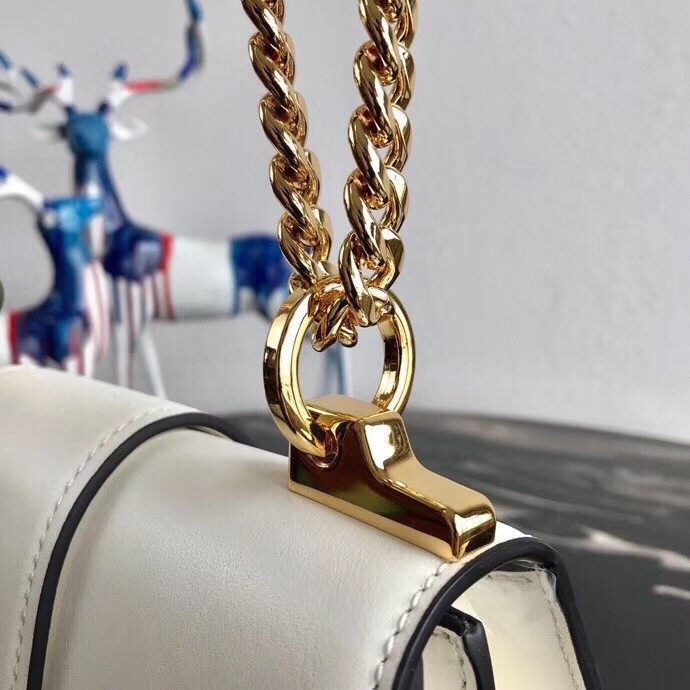 Pra*a sidonie shoulder bag in white calfskin