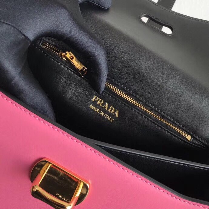 Pra*a belle shoulder bag in black/pink calfskin