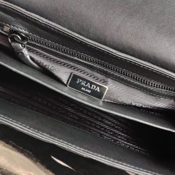 Pra*a spectrum large bag in black nappa leather