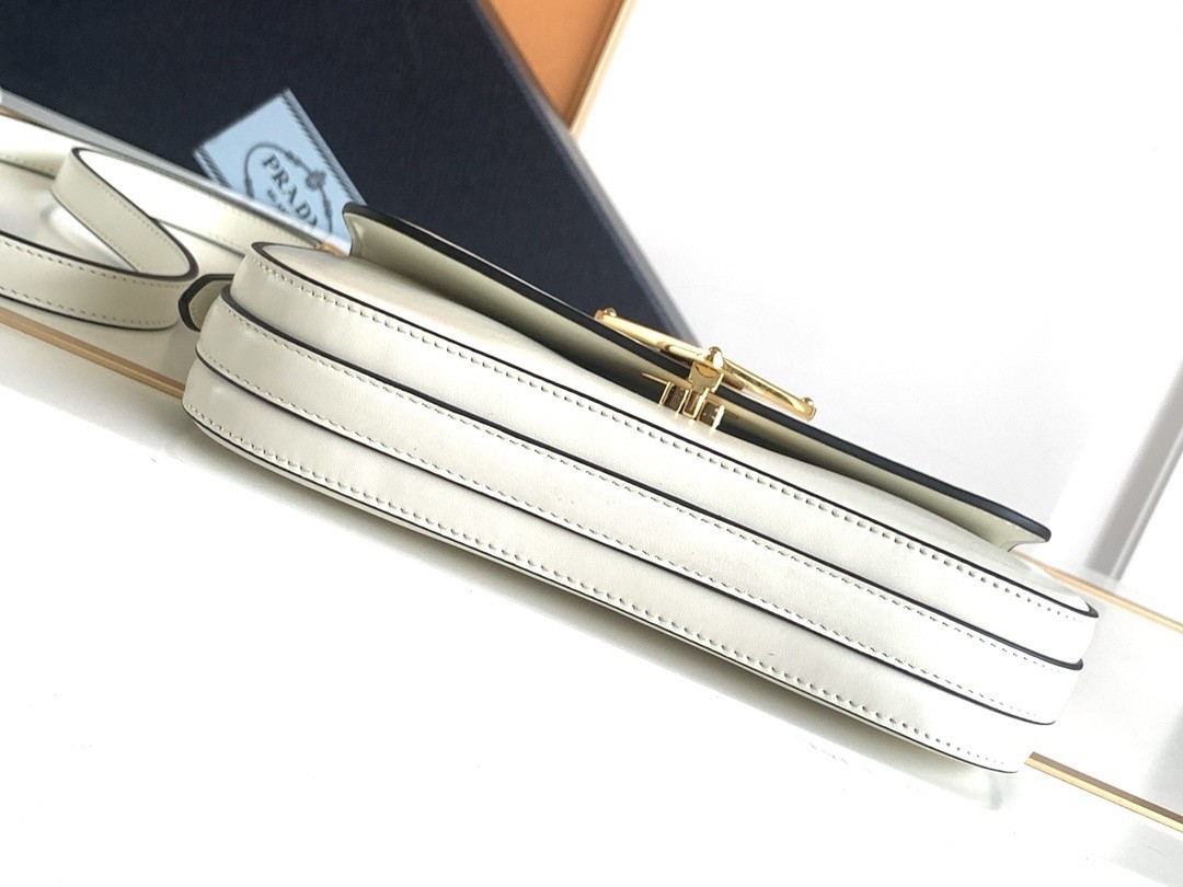 Pra*a shoulder bag in white smooth calfskin