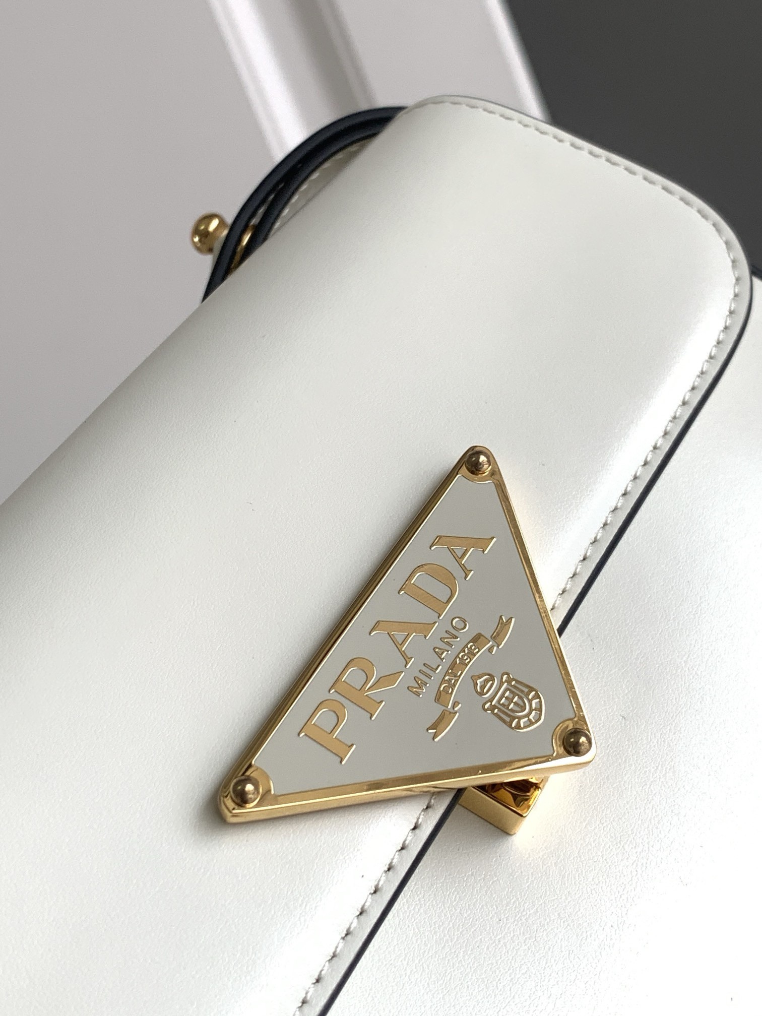 Pra*a shoulder bag in white smooth calfskin