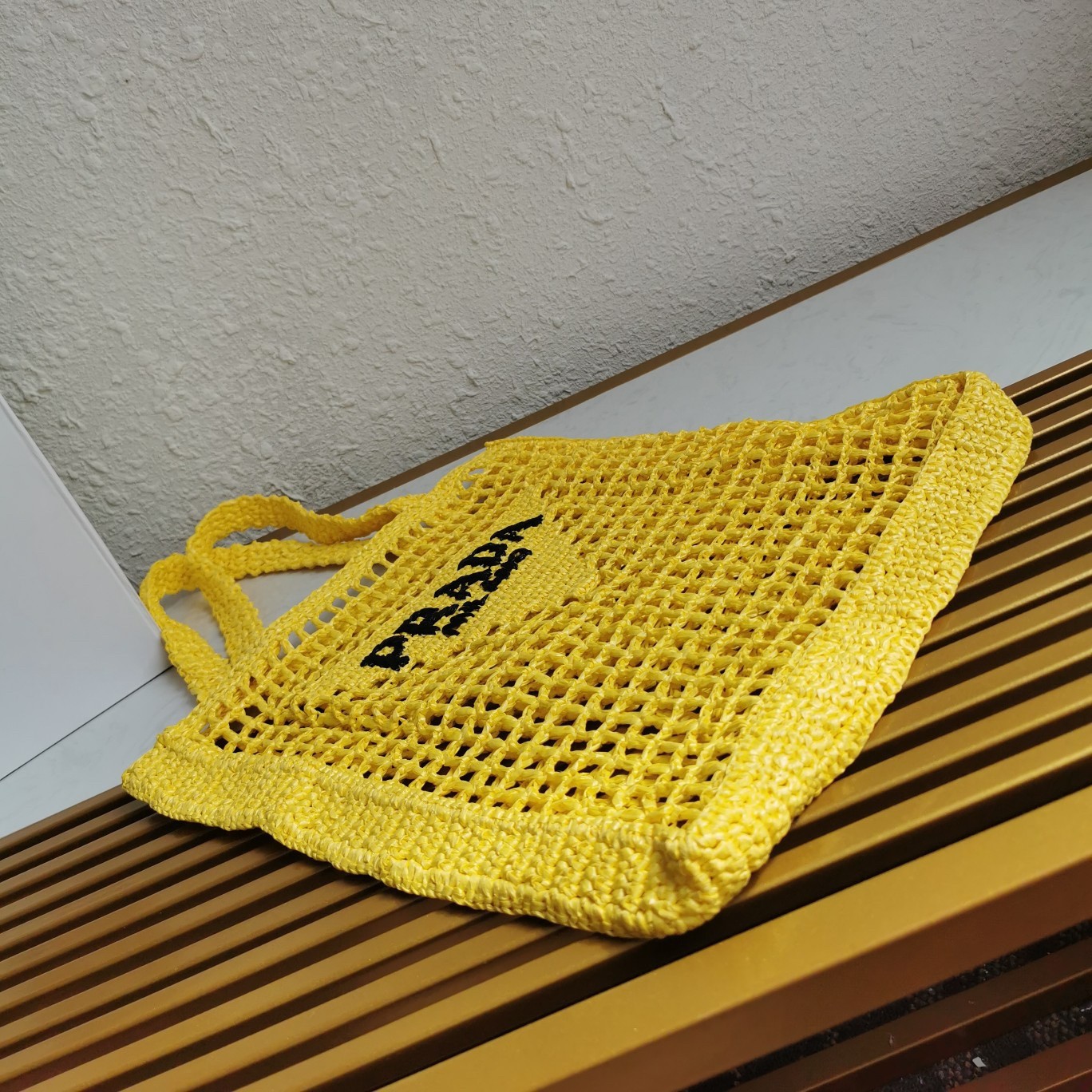 Pra*a small tote bag in yellow woven raffia