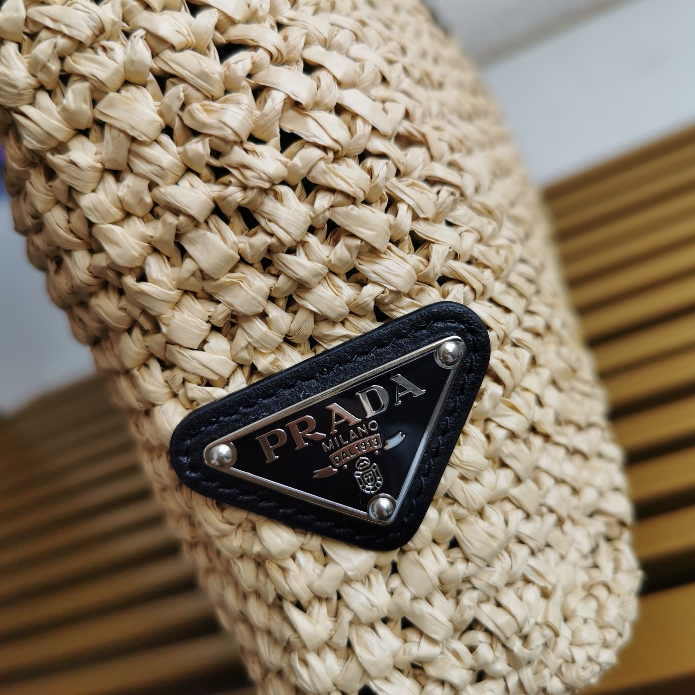 Pra*a small crochet tote bag in beige raffia-effect yarn