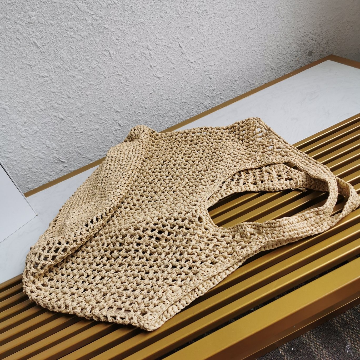 Pra*a large tote bag in beige woven raffia
