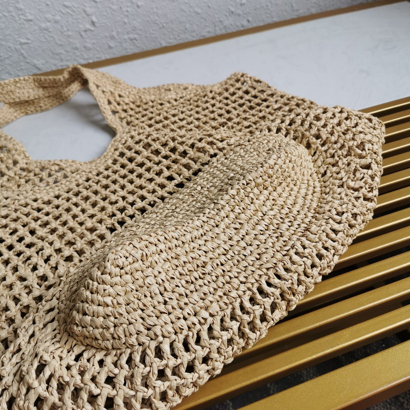 Pra*a large tote bag in beige woven raffia
