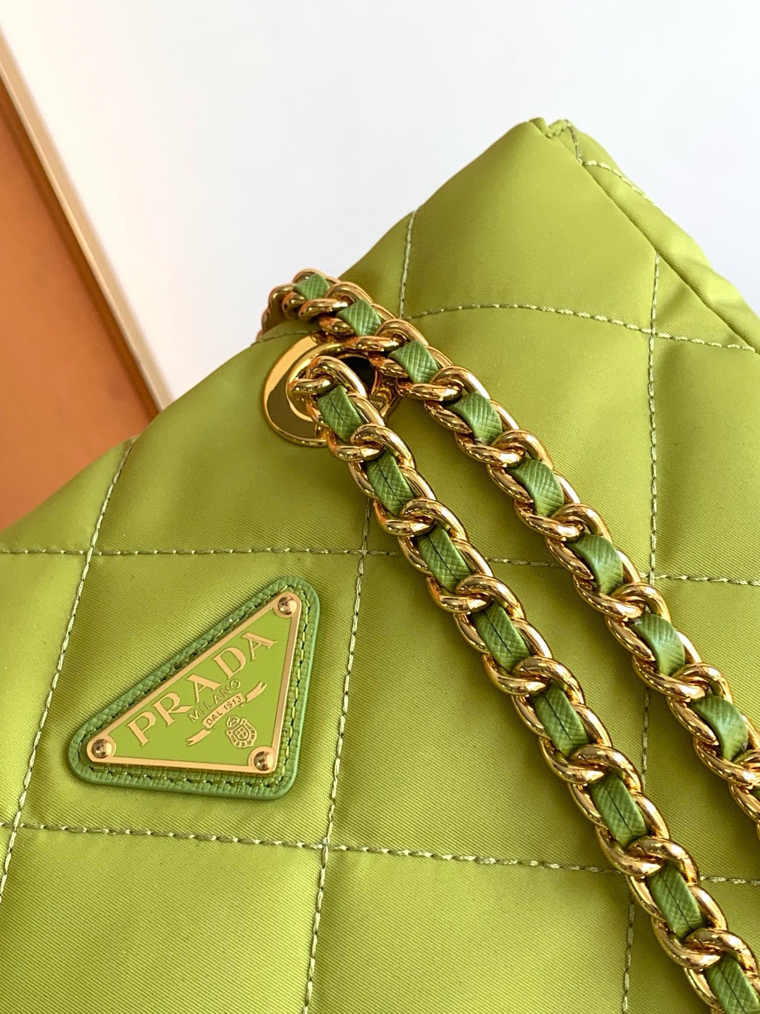 Pra*a re-edition 1995 tote bag in lime green re-nylon