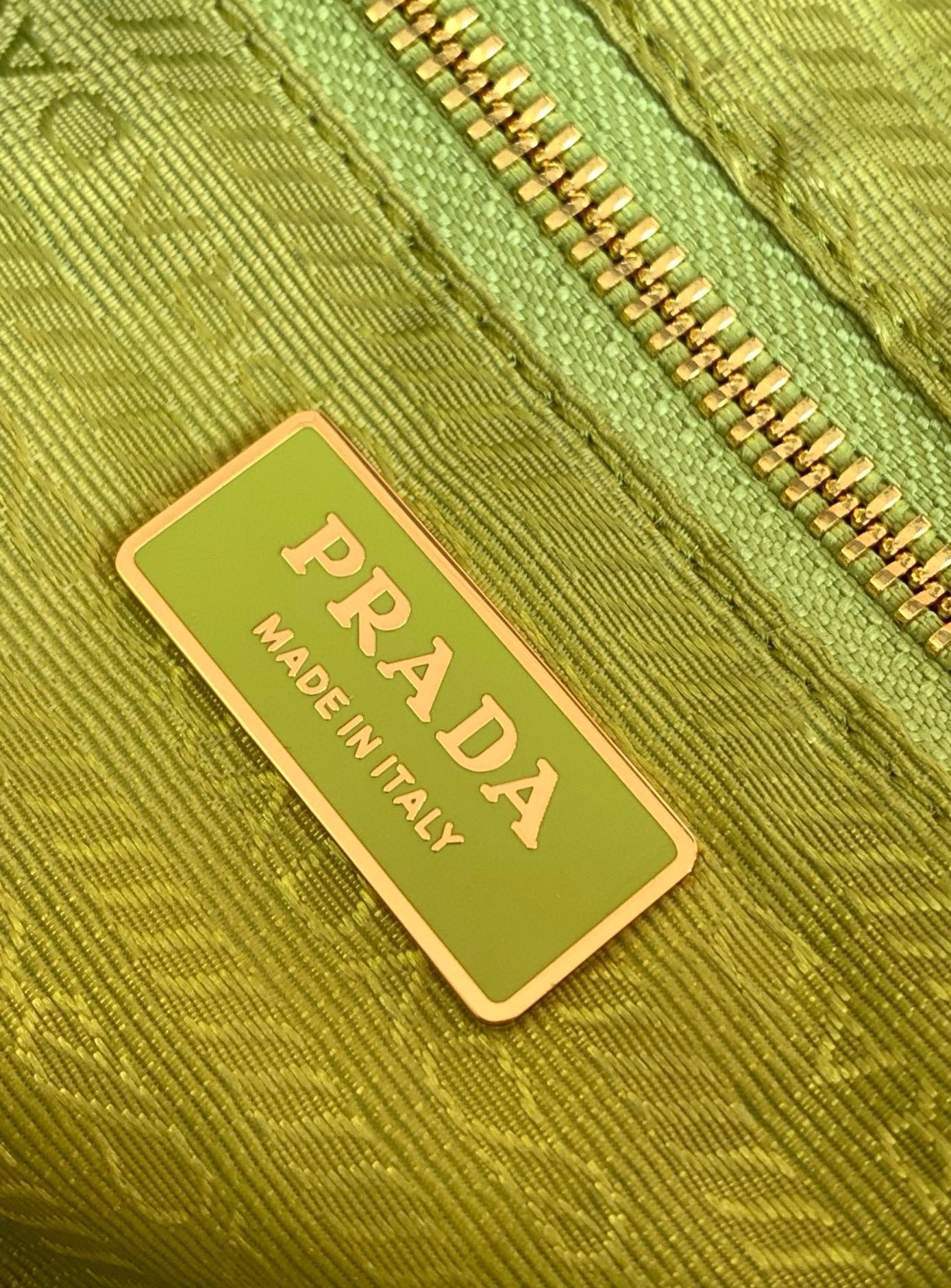 Pra*a re-edition 1995 tote bag in lime green re-nylon