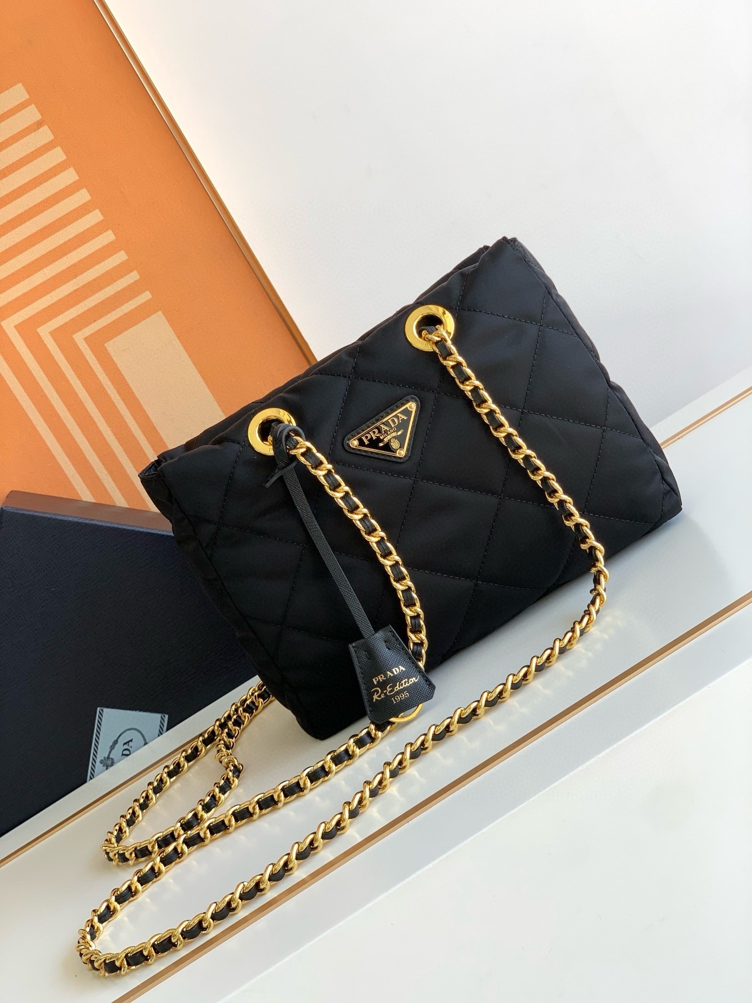 Pra*a re-edition 1995 tote bag in black re-nylon