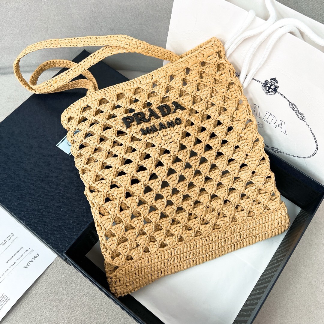 Pra*a crochet tote bag in beige raffia-effect yarn