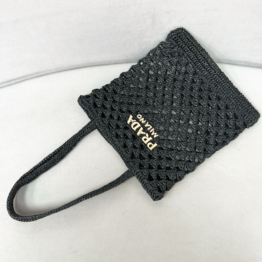 Pra*a crochet tote bag in black raffia-effect yarn
