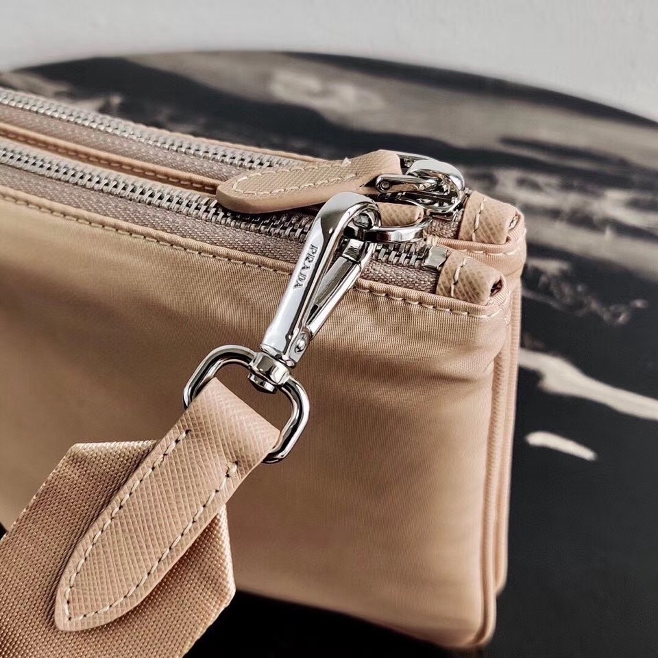 Pra*a beige nylon re-edition 2000 shoulder bag