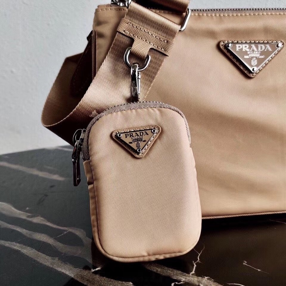 Pra*a beige nylon re-edition 2000 shoulder bag