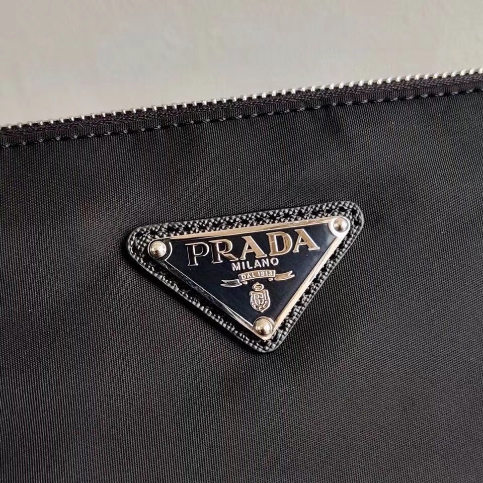 Pra*a black nylon re-edition 2000 shoulder bag