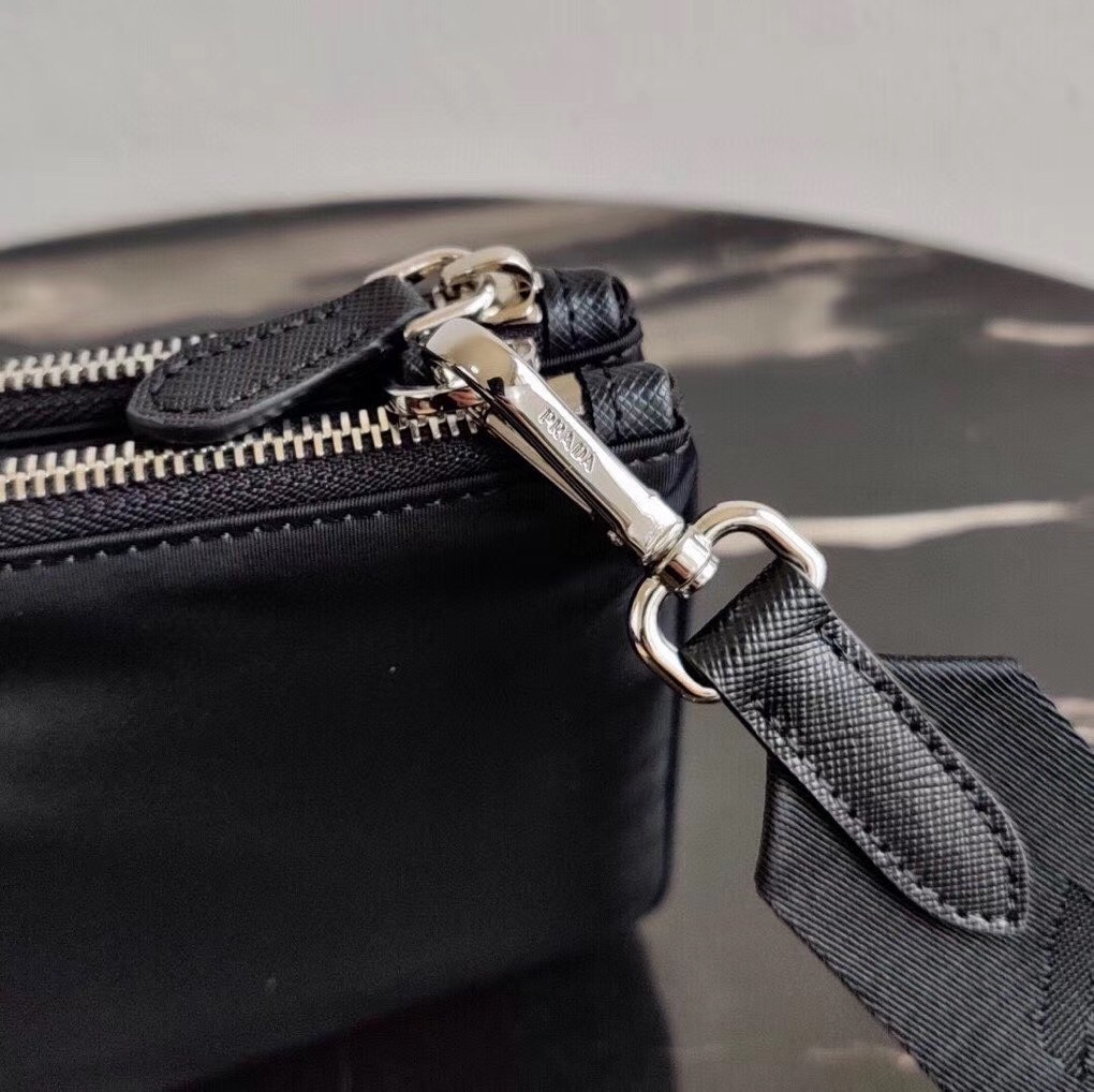 Pra*a black nylon re-edition 2000 shoulder bag