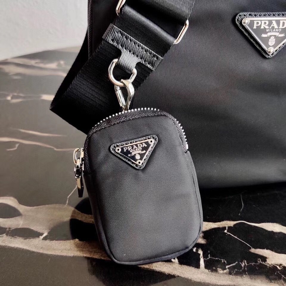 Pra*a black nylon re-edition 2000 shoulder bag