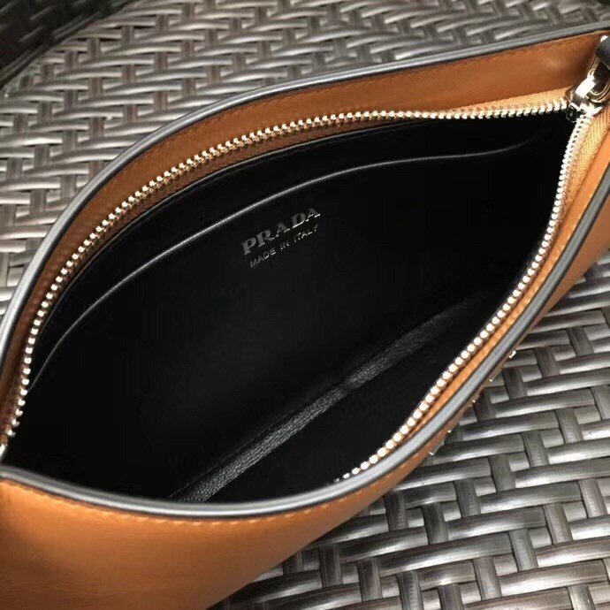 Pra*a brown sidonie leather shoulder bag