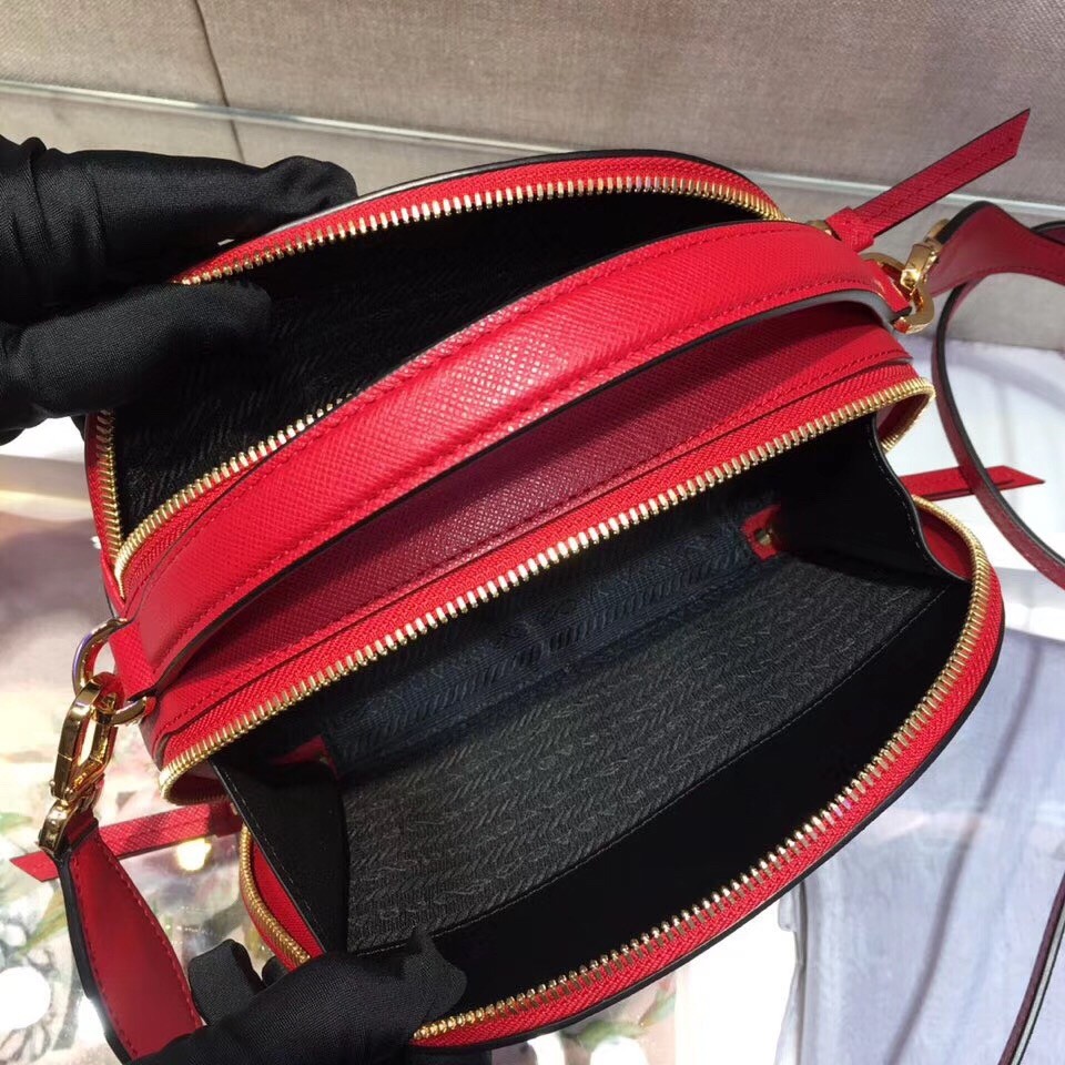 Pra*a odette red saffiano leather bag