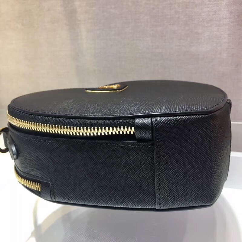Pra*a odette heart bag in black saffiano leather