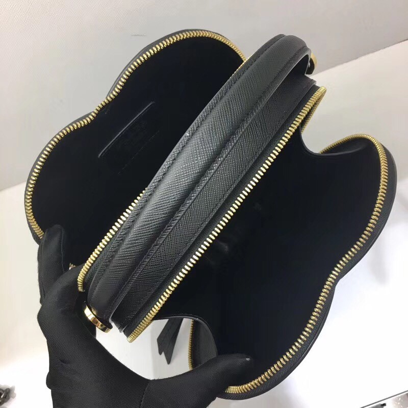 Pra*a odette heart bag in black saffiano leather
