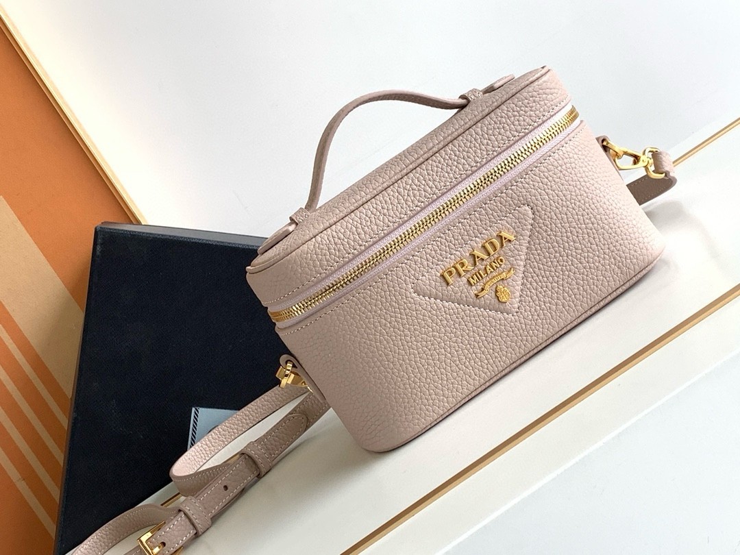 Pra*a mini vanity bag in light pink grained leather